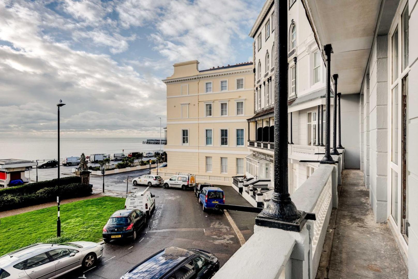 The Smugglers Retreat Apartment Hastings Exterior photo